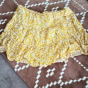 SHEIN Yellow Floral Ruffled Tiered Mini Skirt